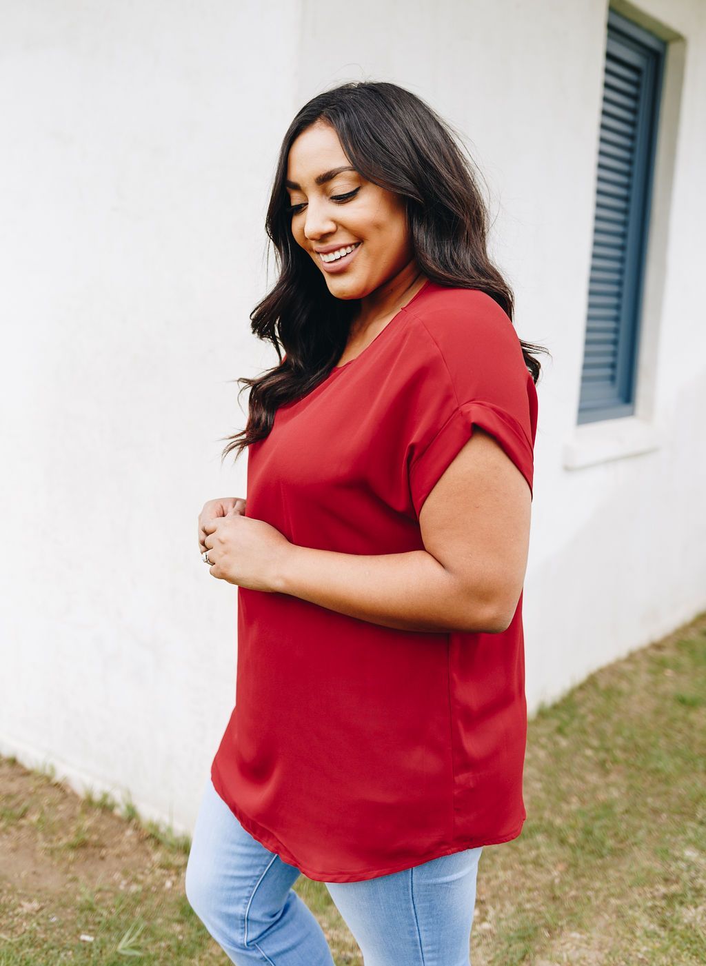 Chelsea Rolled Sleeve Top In Ruby Red