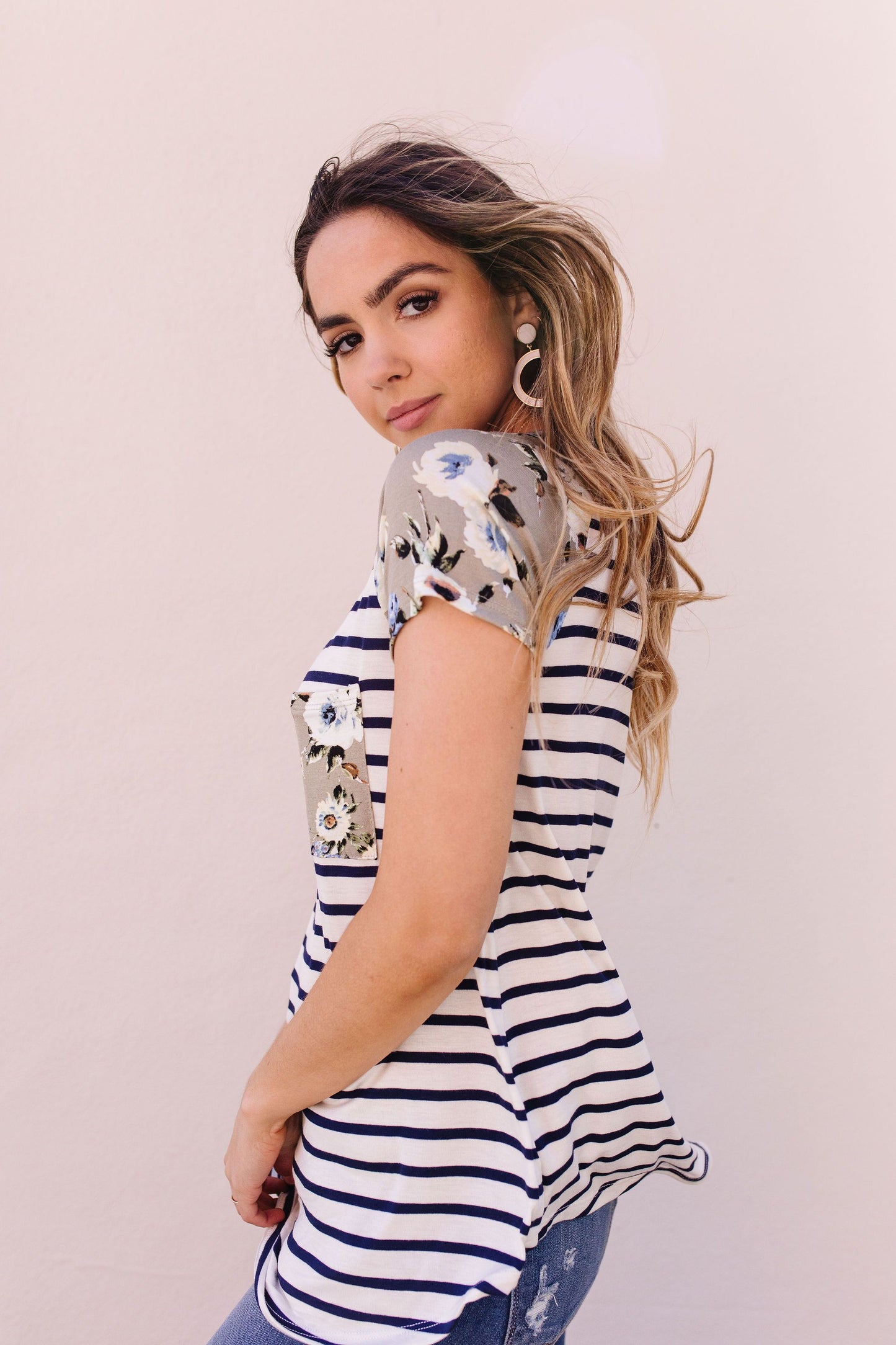 Flower Power Raglan Top In Sage