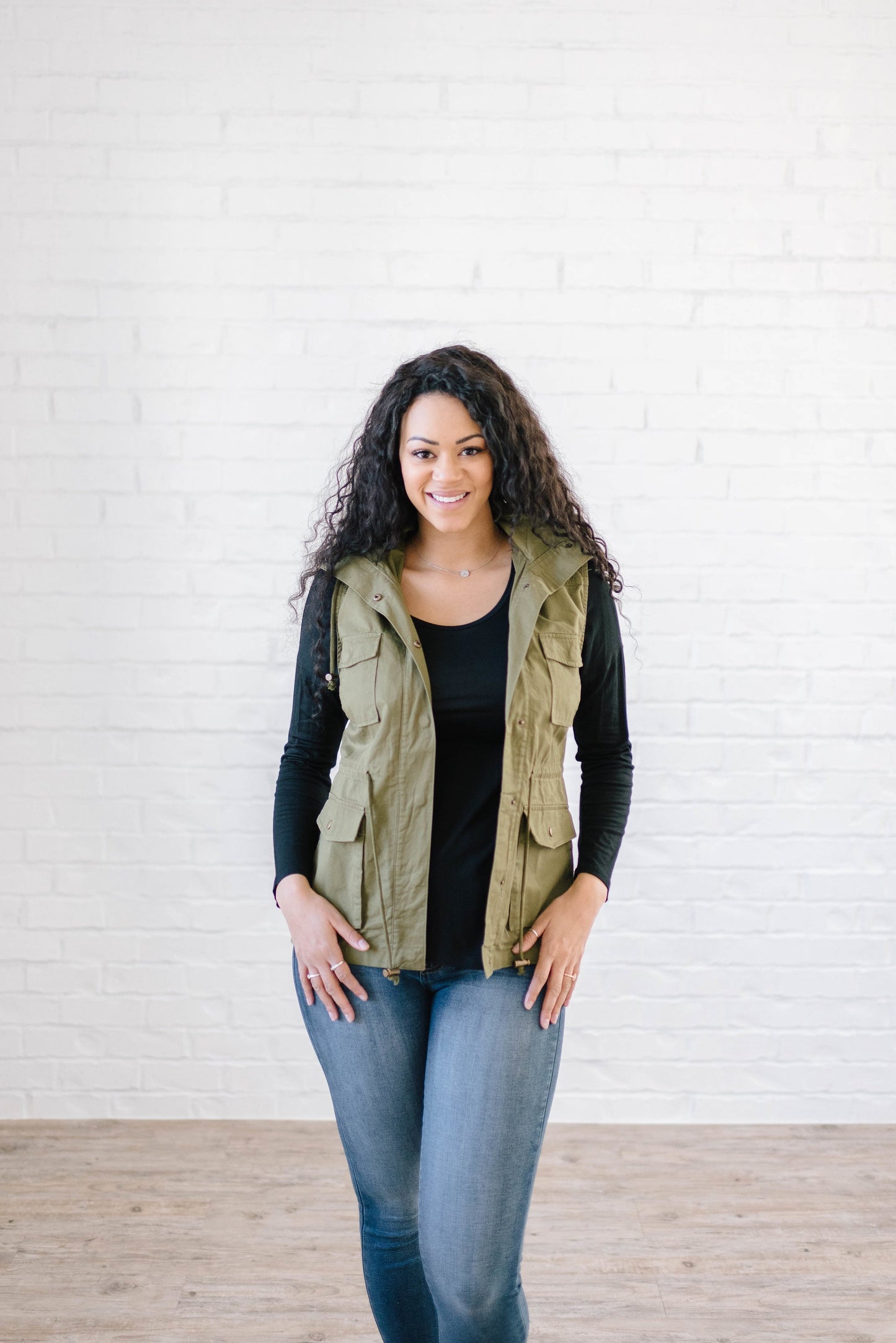Scout Vest in Olive