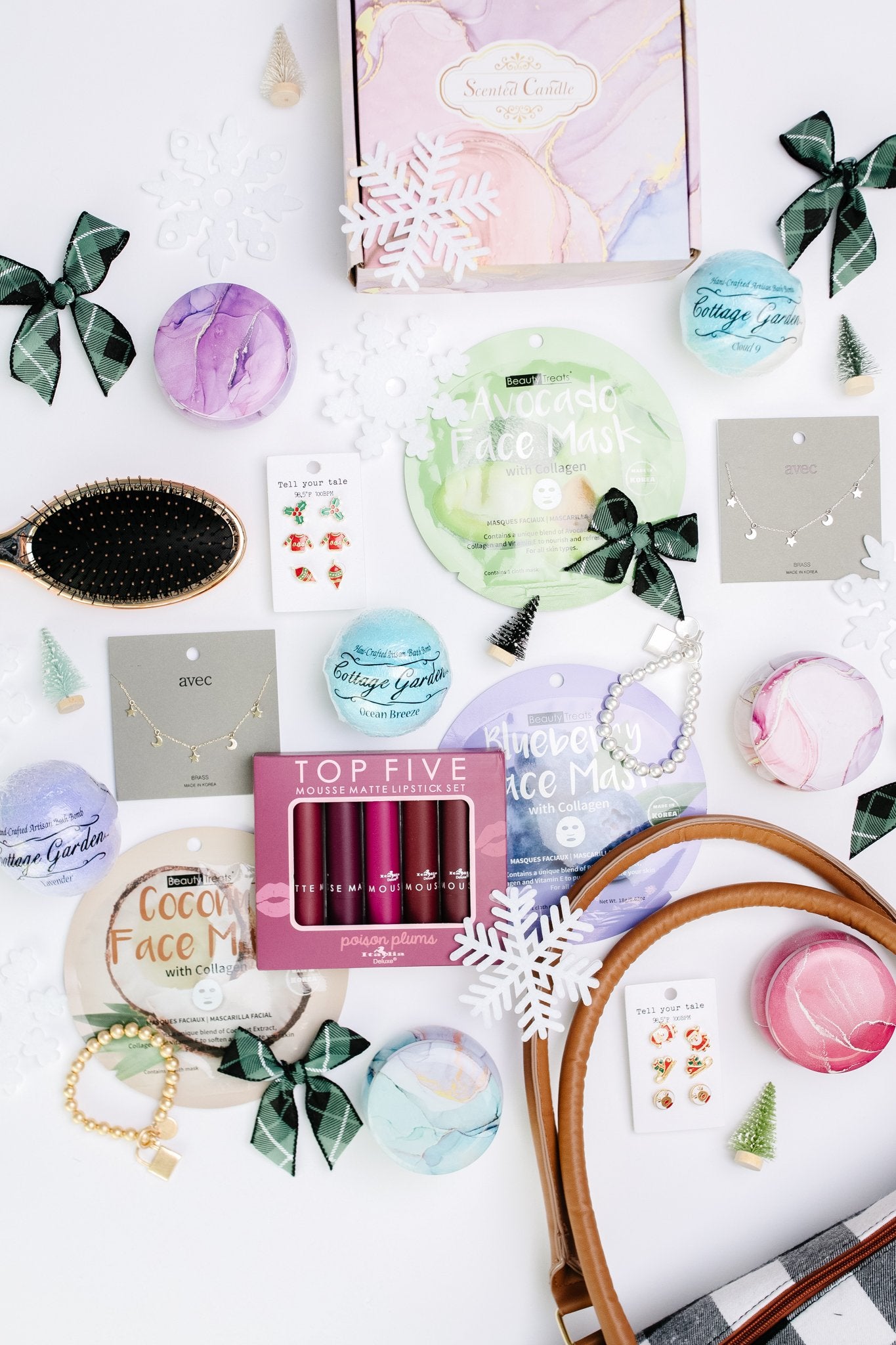 Cottage Garden Bath Bomb in Winter Wonderland