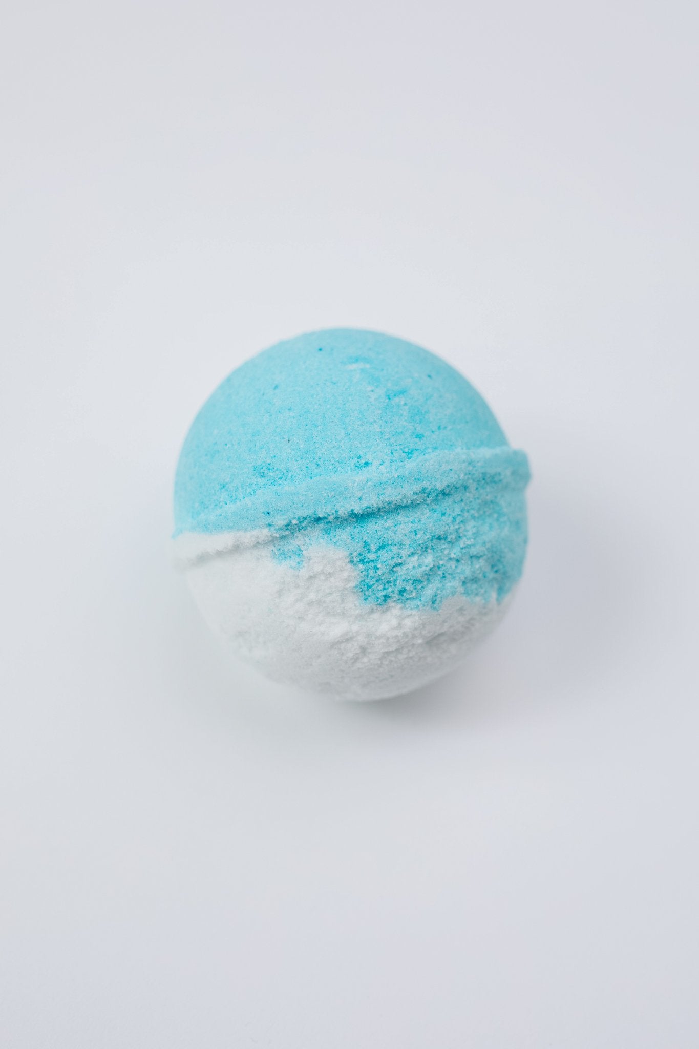 Cottage Garden Bath Bomb in Winter Wonderland