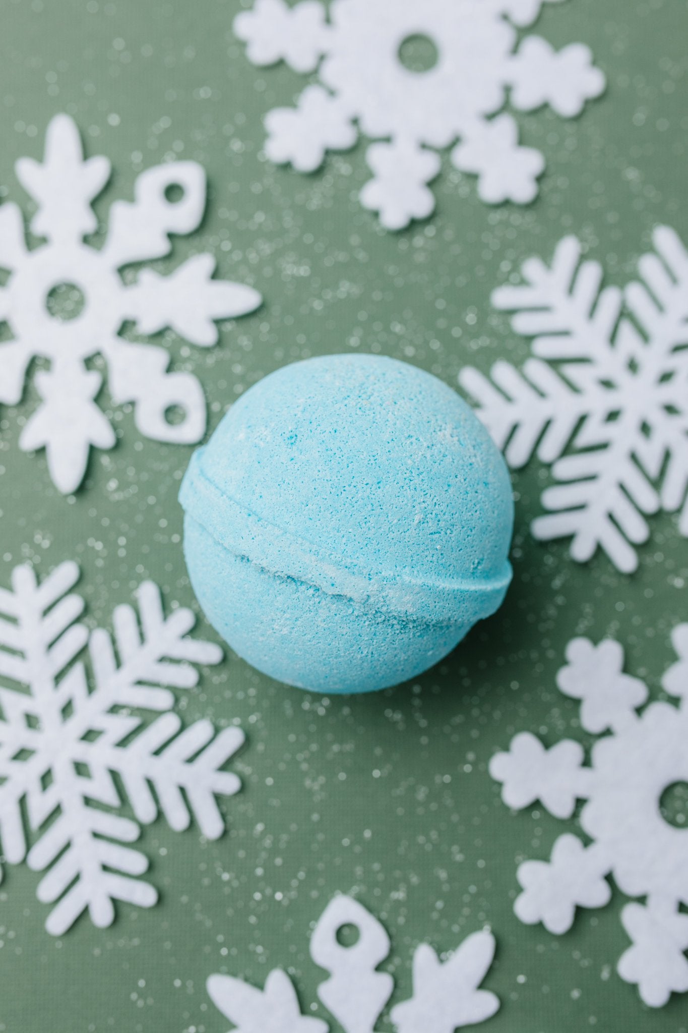 Cottage Garden Bath Bomb in Blue Christmas