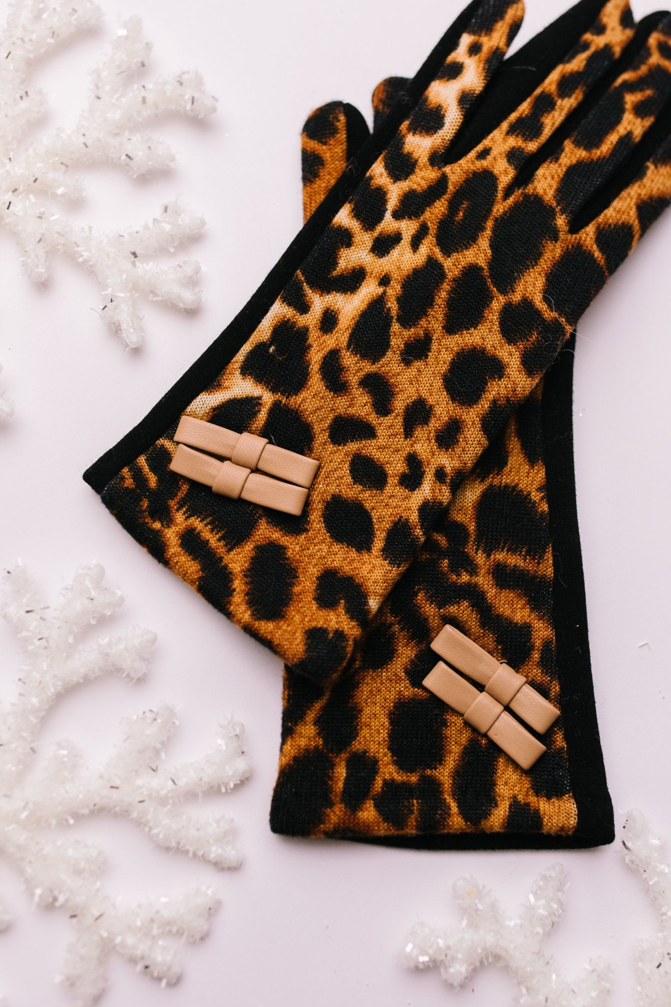 Take Me Away Gloves In Leopard