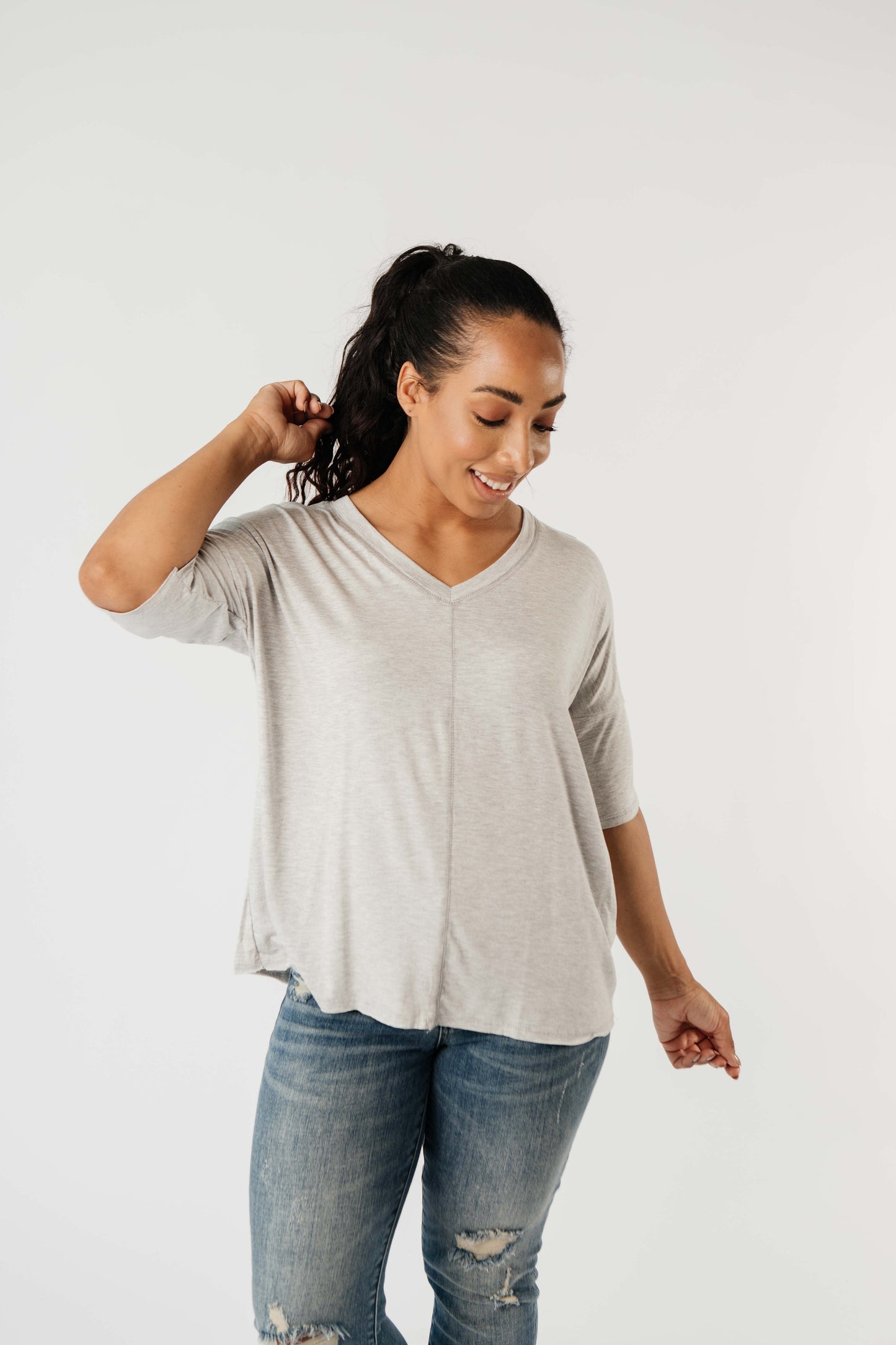 Top Stitch V-Neck In Heather Gray