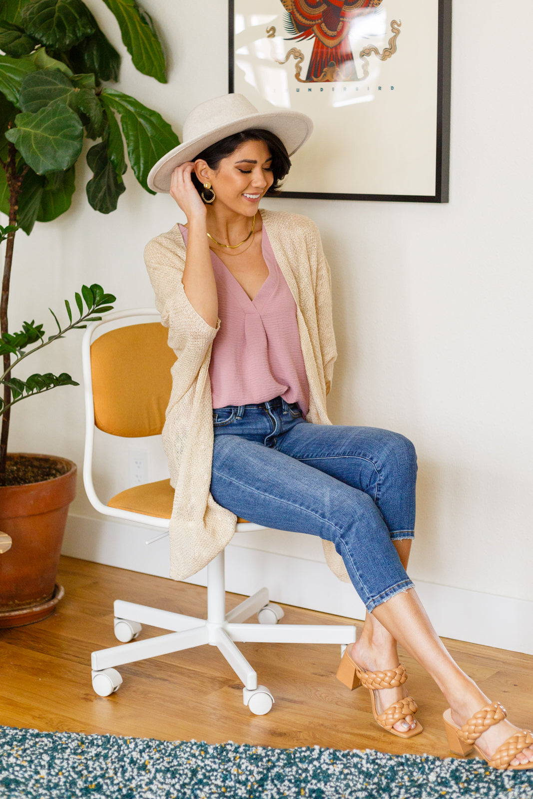 Calling For Spring Sleeveless Blouse