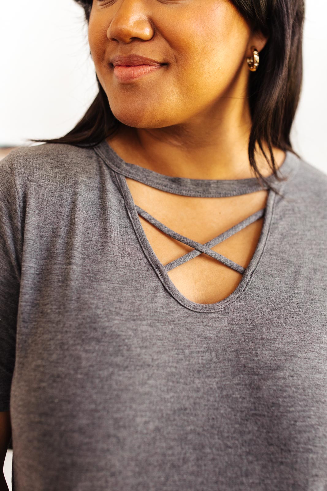 Criss-Cross Boss Tee in Charcoal