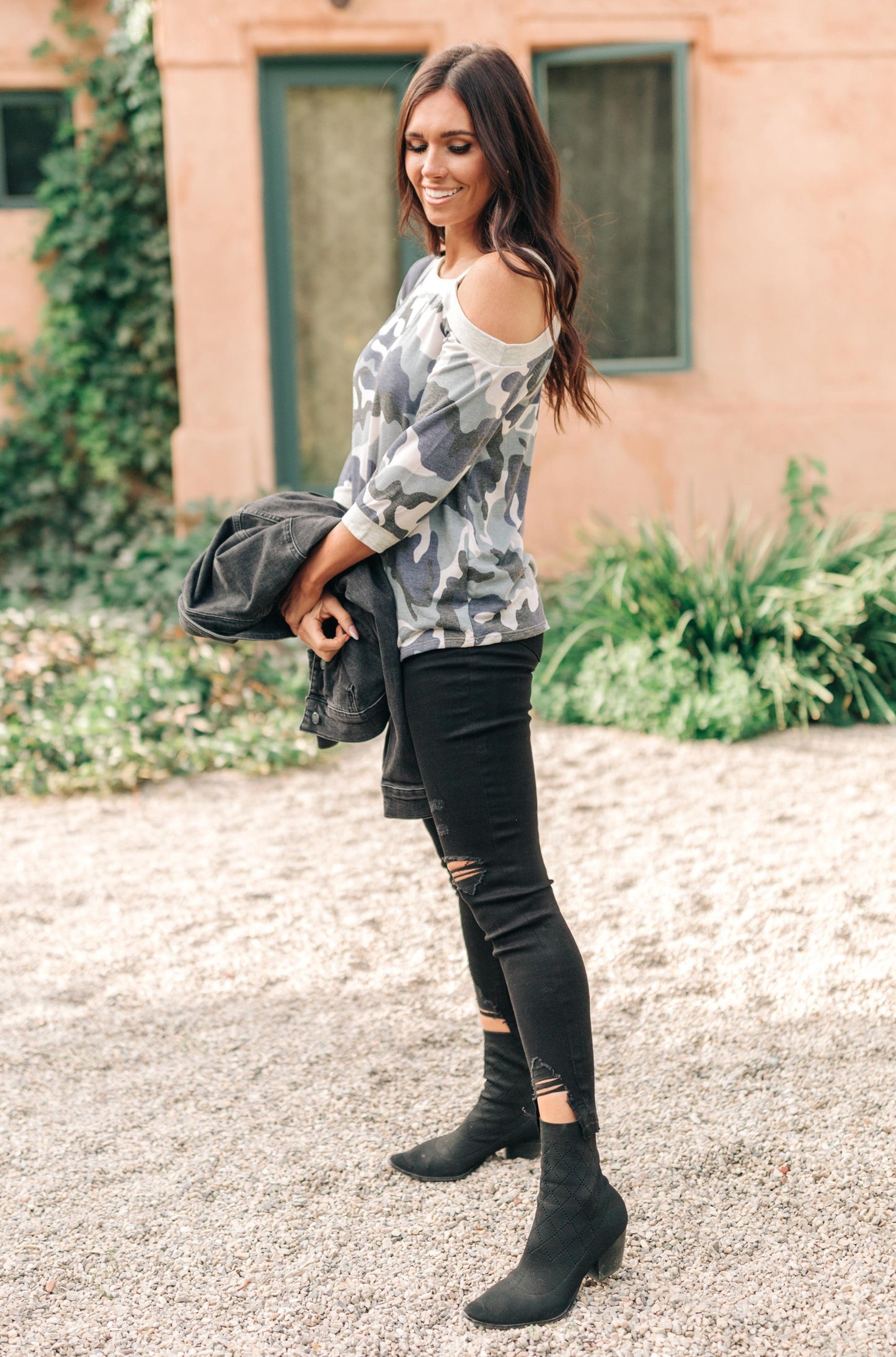 Hangout Top in Navy