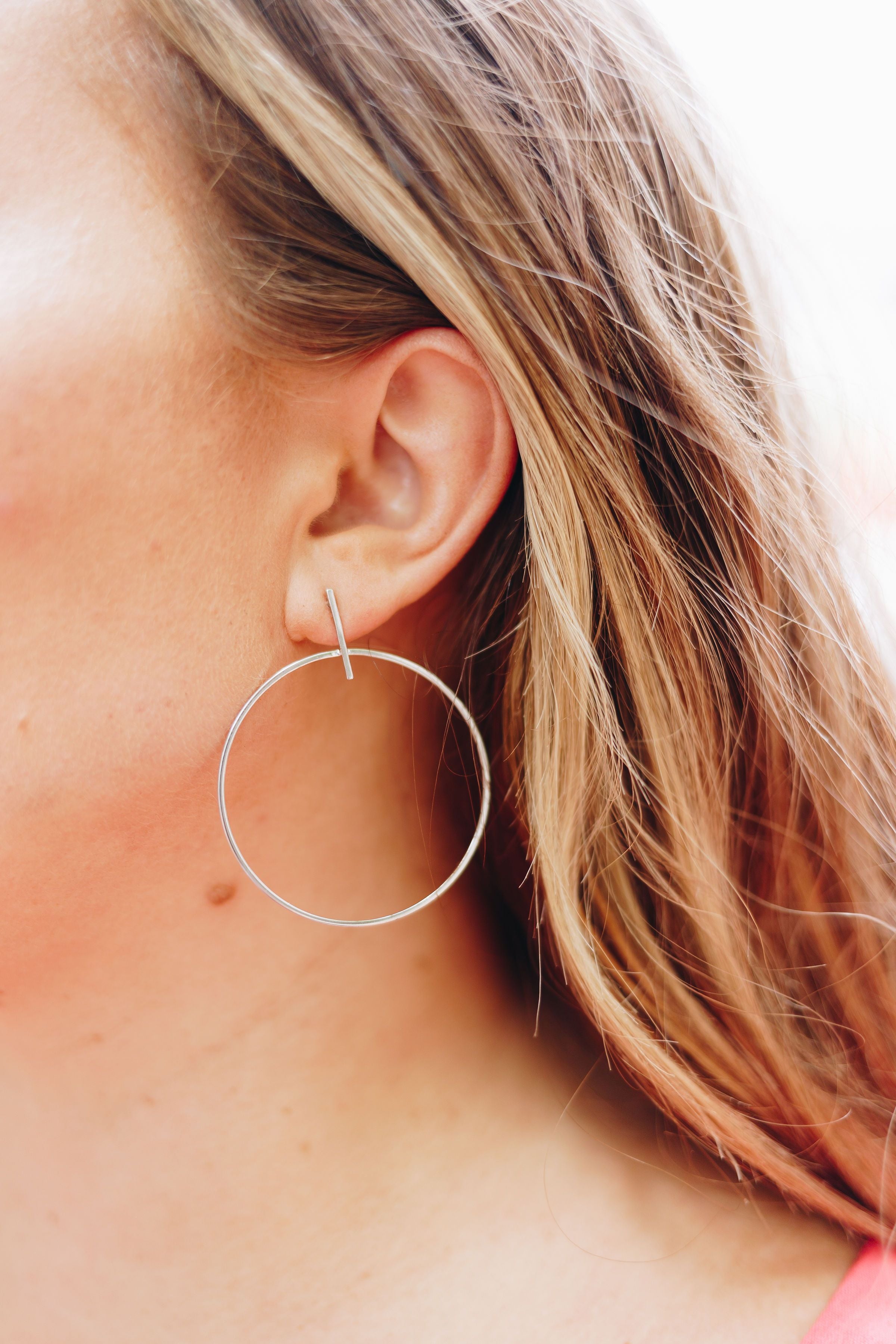 Hooped Simplicity Earrings In White Gold