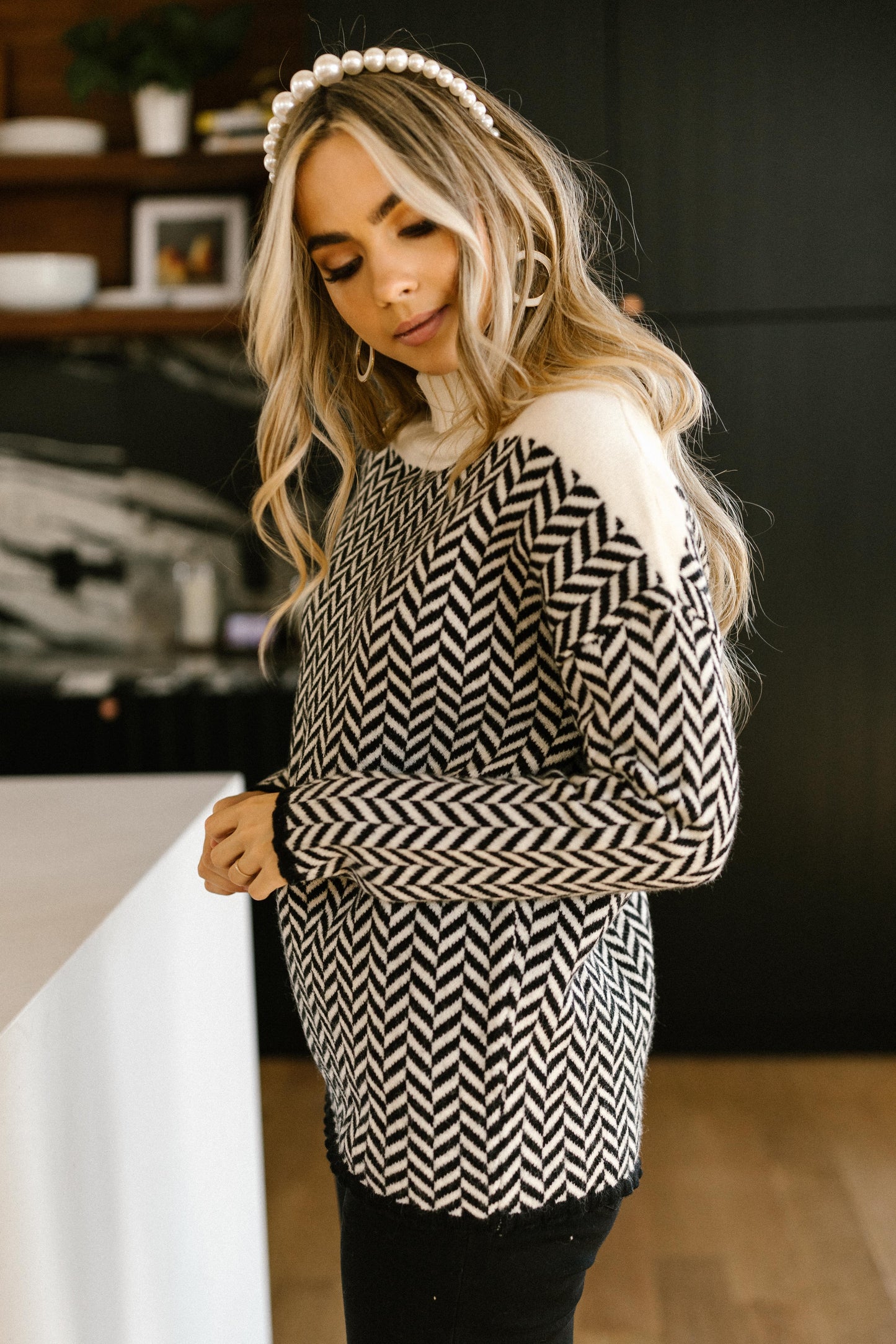 Mess With Your Mind Sweater in Black