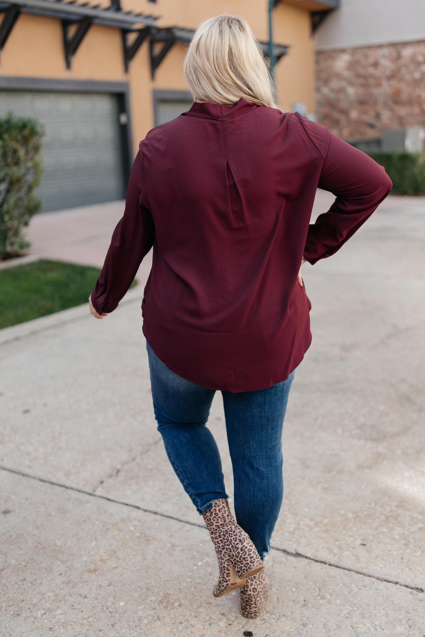 Office Miss Top in Burgundy