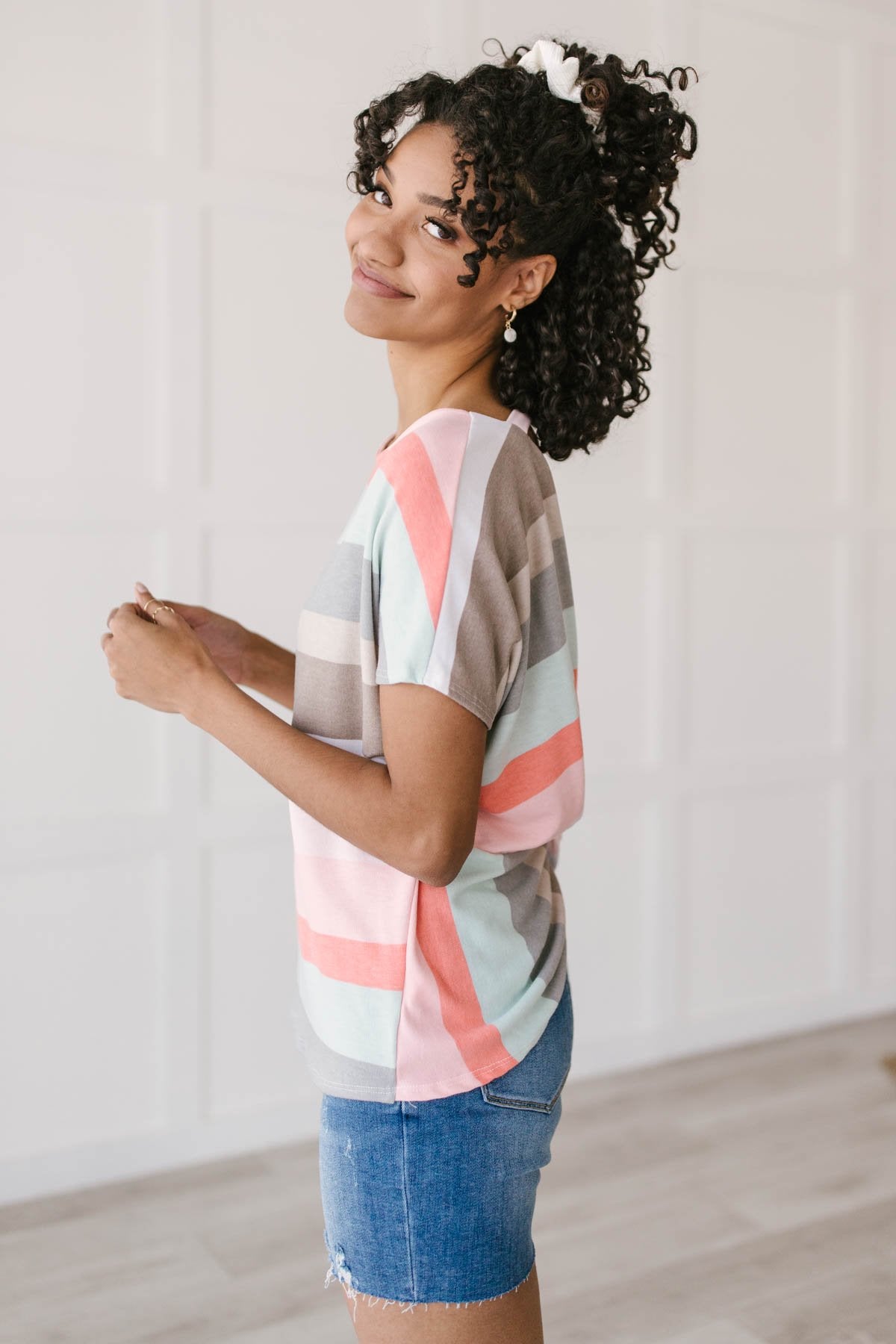 Peachy Back V Top
