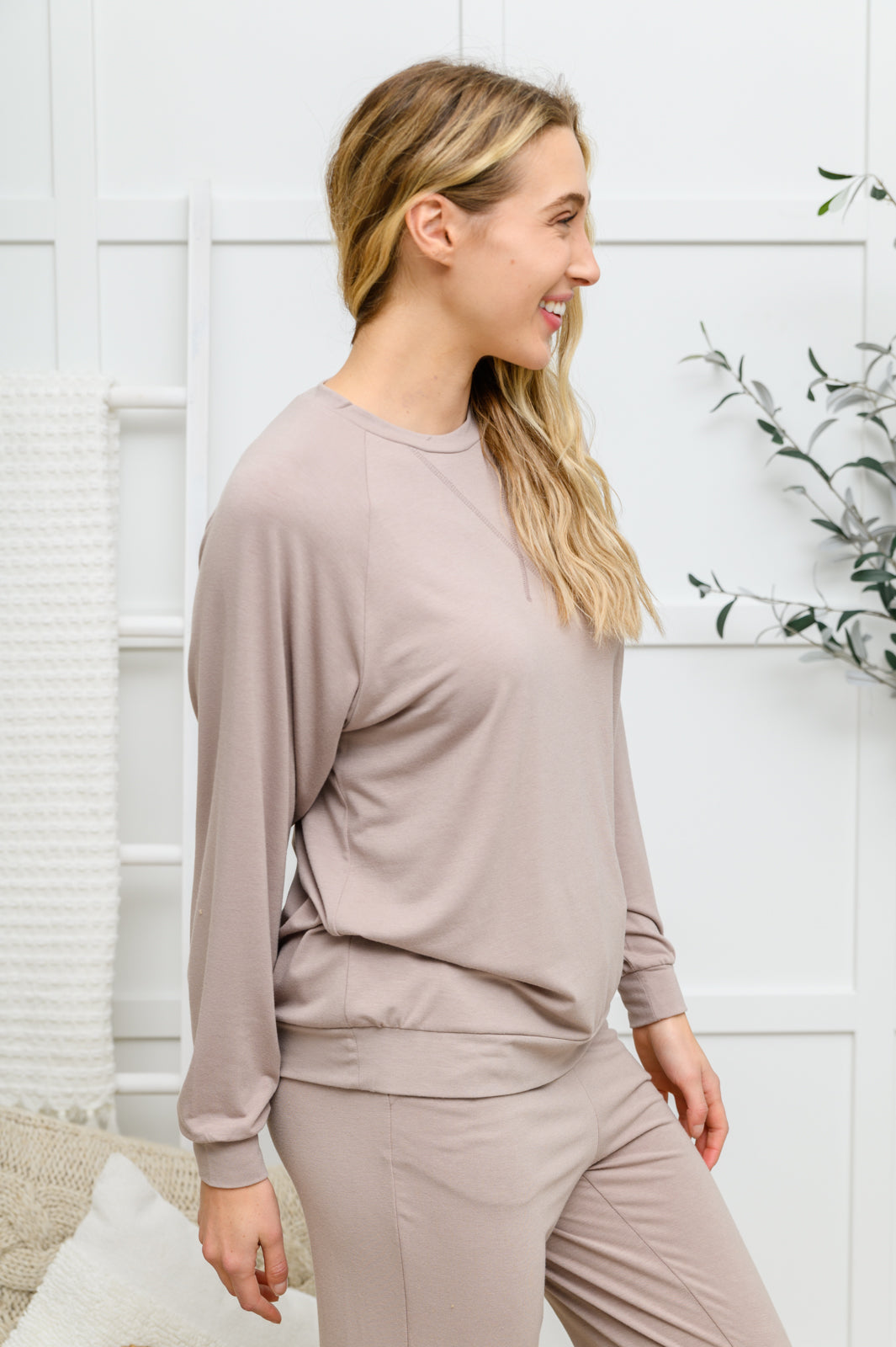 Raglan Sleeve Pullover & Jogger Set