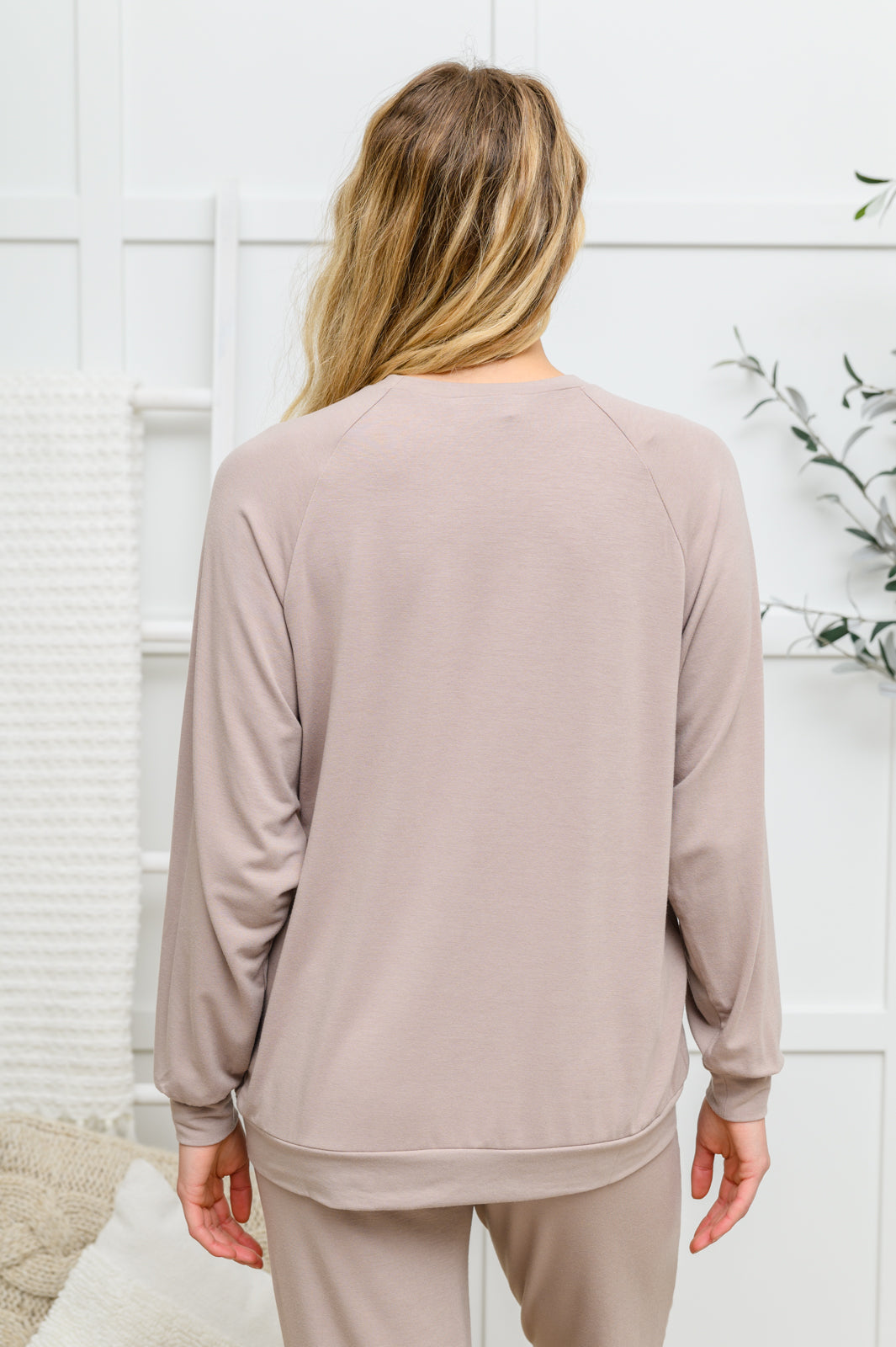 Raglan Sleeve Pullover & Jogger Set