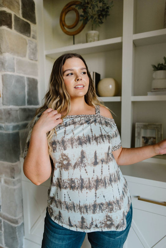 Shania Cold Shoulder Top In Mint