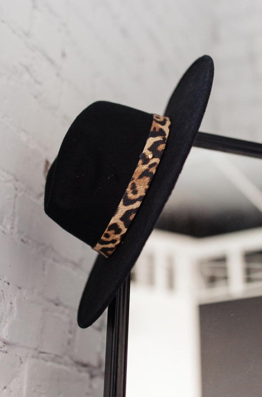 Stripe Of Sassy Hat in Black