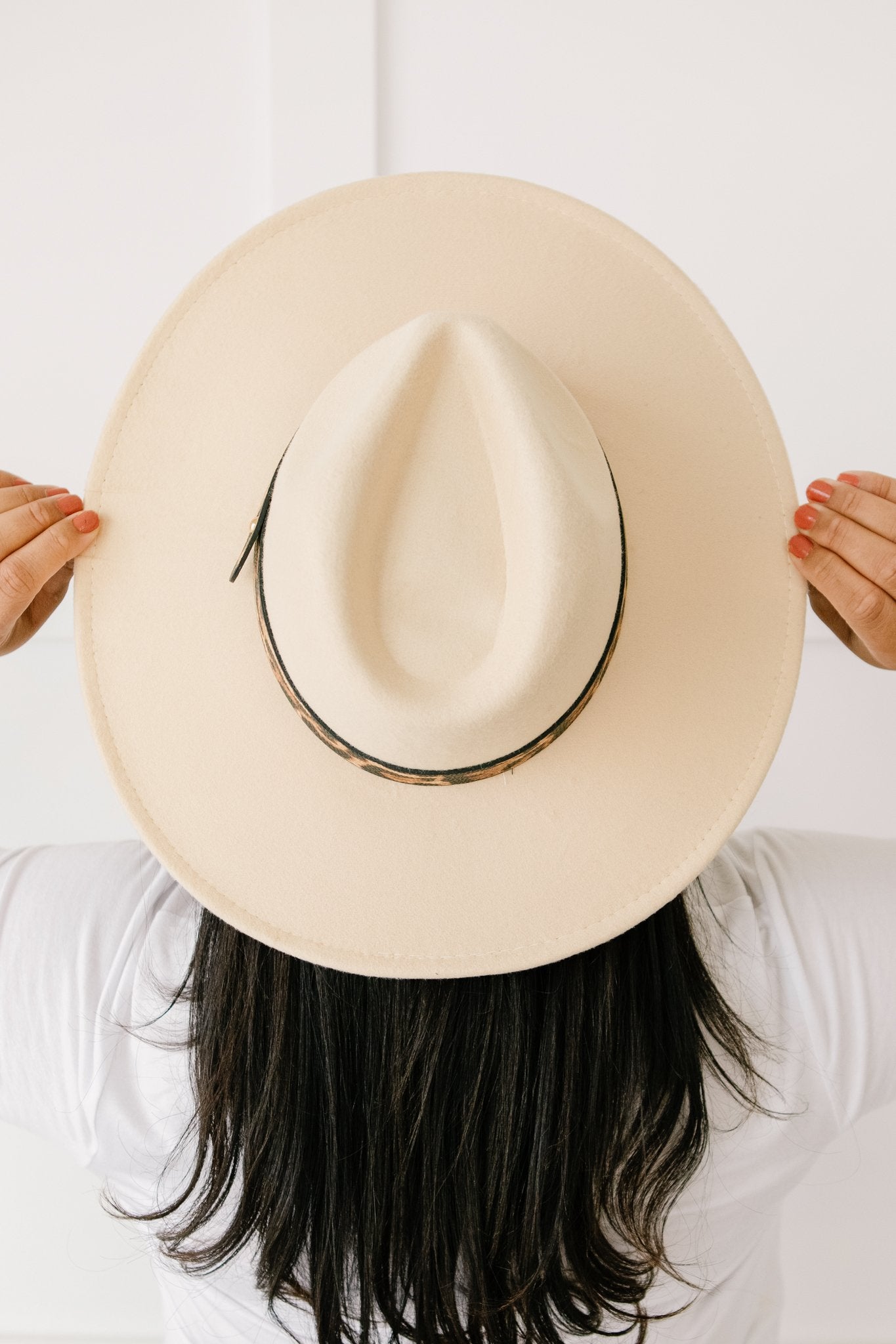 Stripe Of Sassy Hat in Ivory