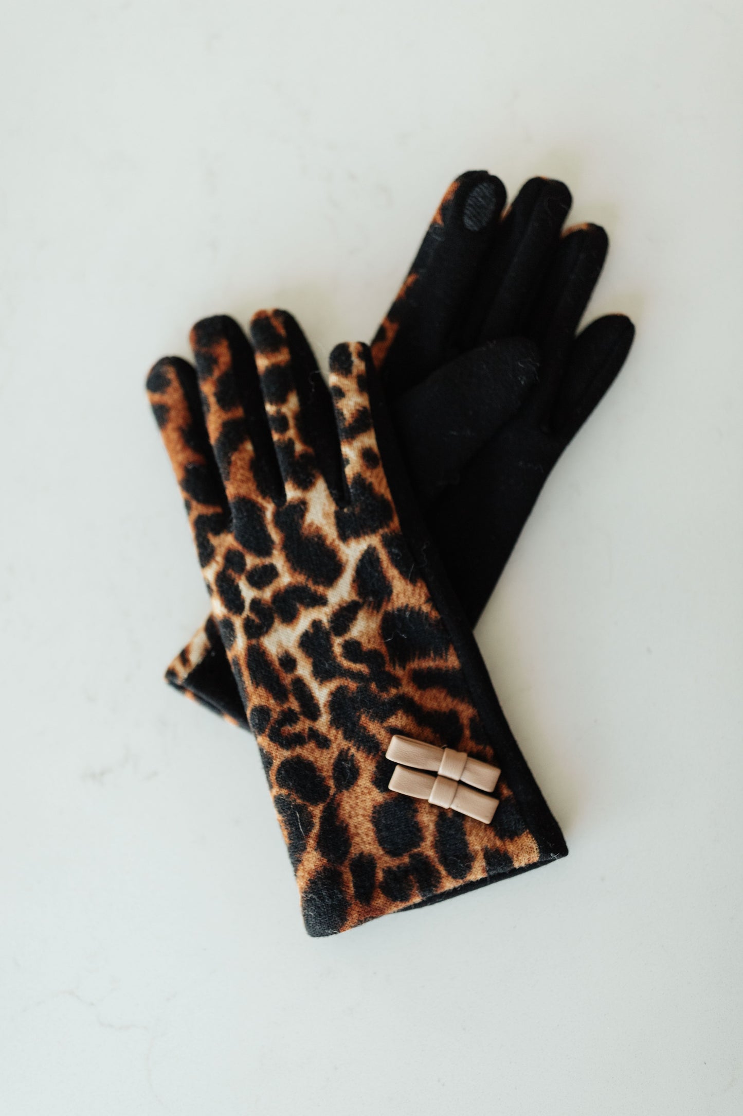 Take Me Away Gloves In Leopard
