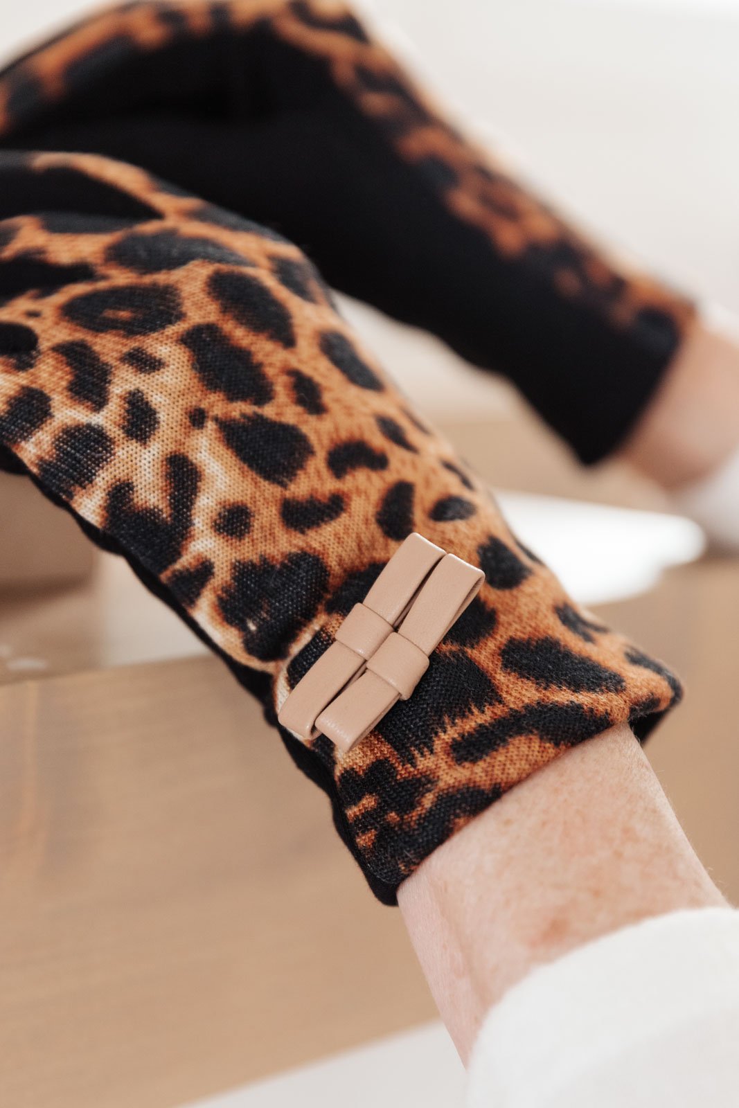 Take Me Away Gloves In Leopard