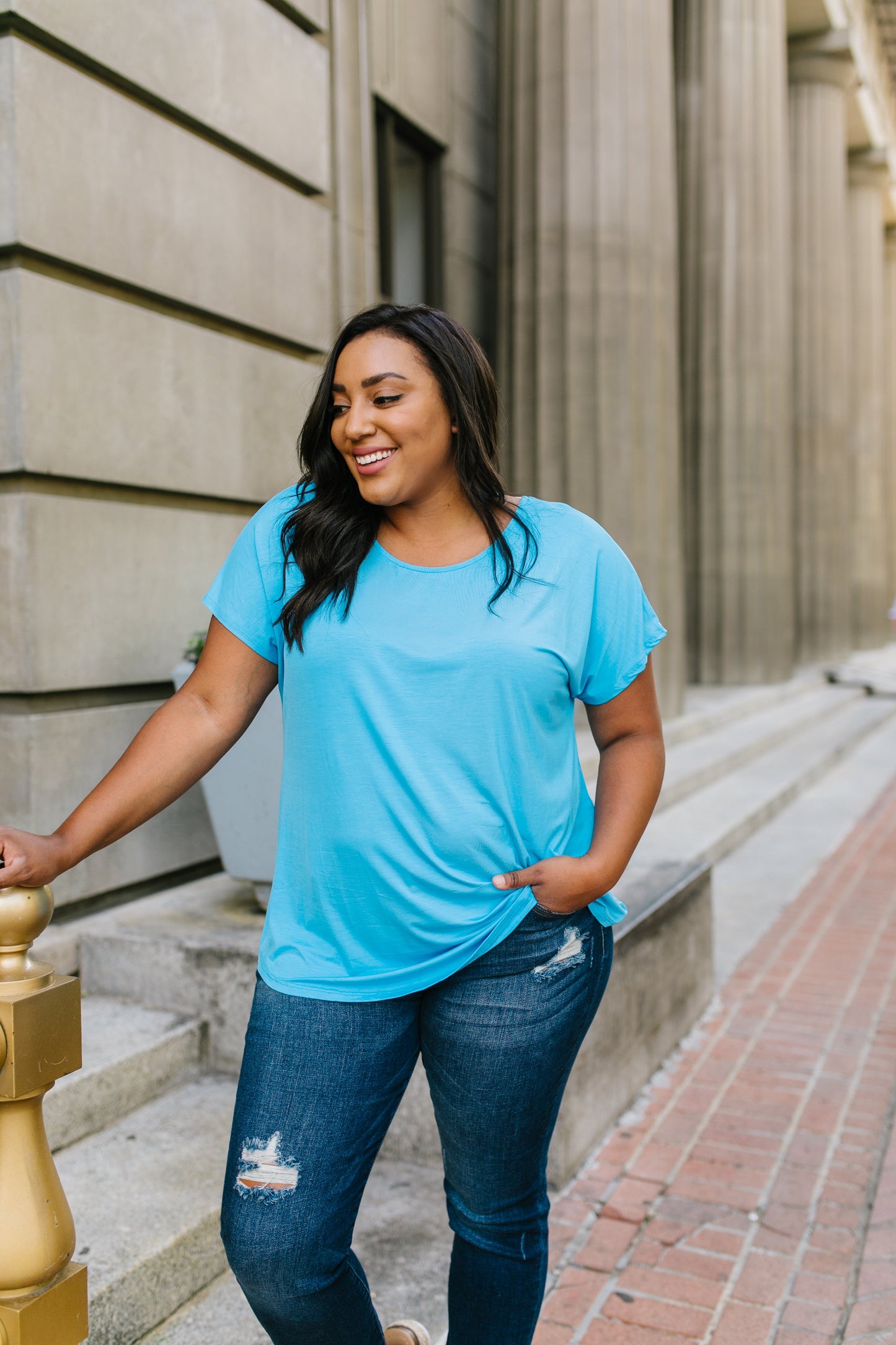 Behind My Back Tee In Turquoise