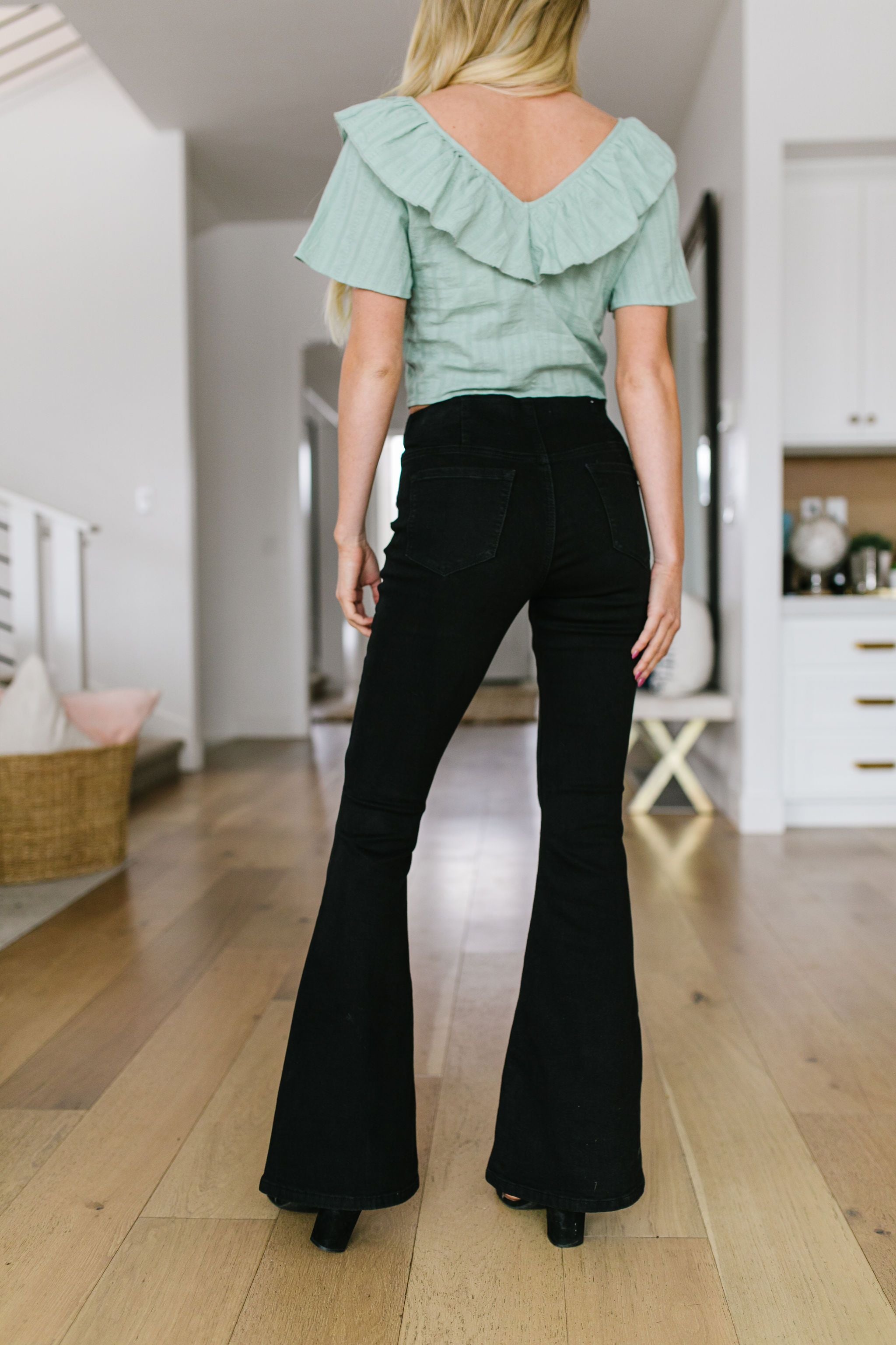 Belle Of The Ball Jeans In Black