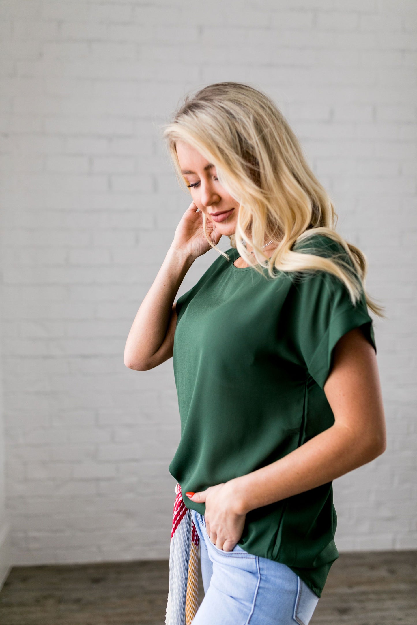 Chelsea Rolled Sleeve Top In Olive