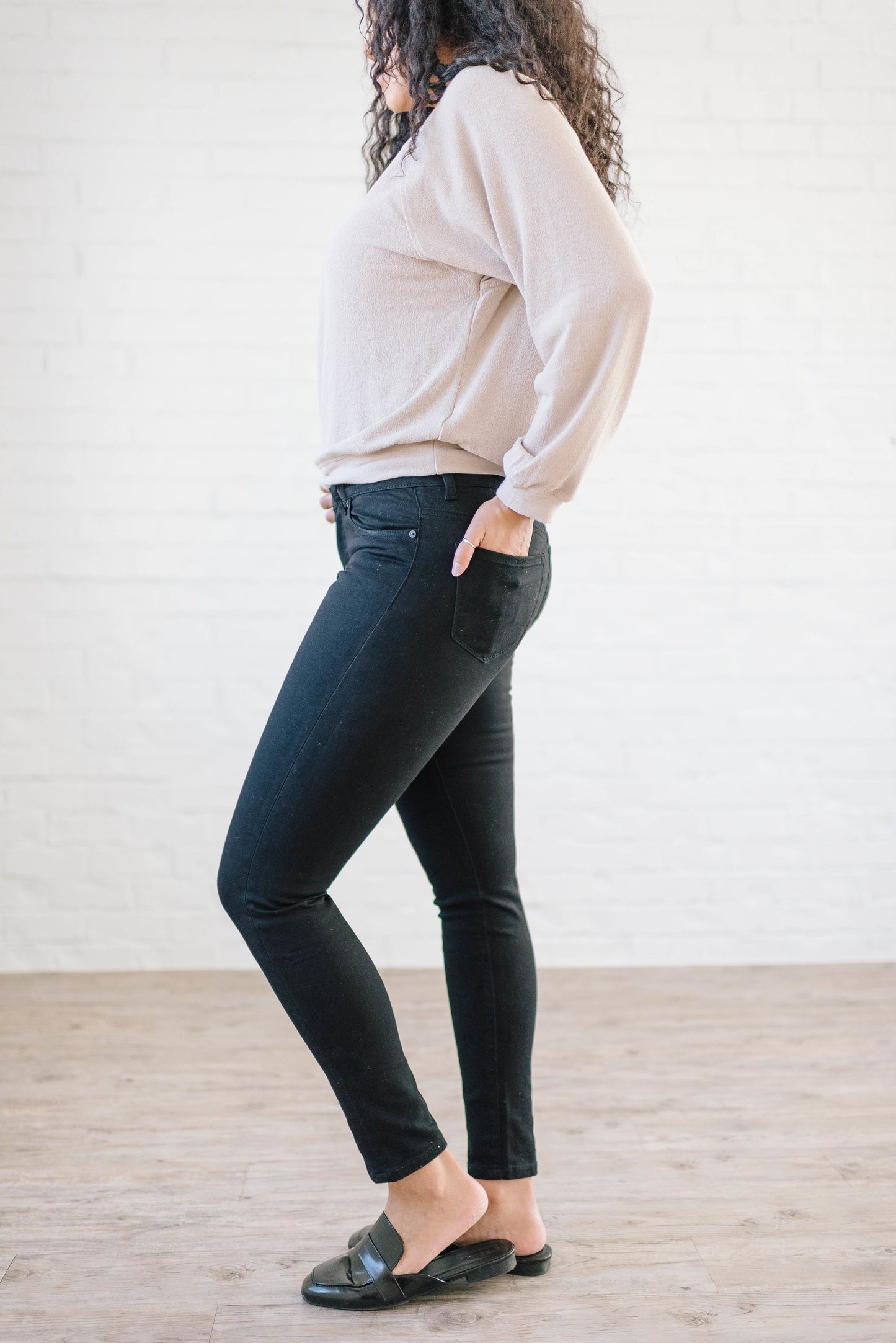 High Rise Skinny Jeans in Black