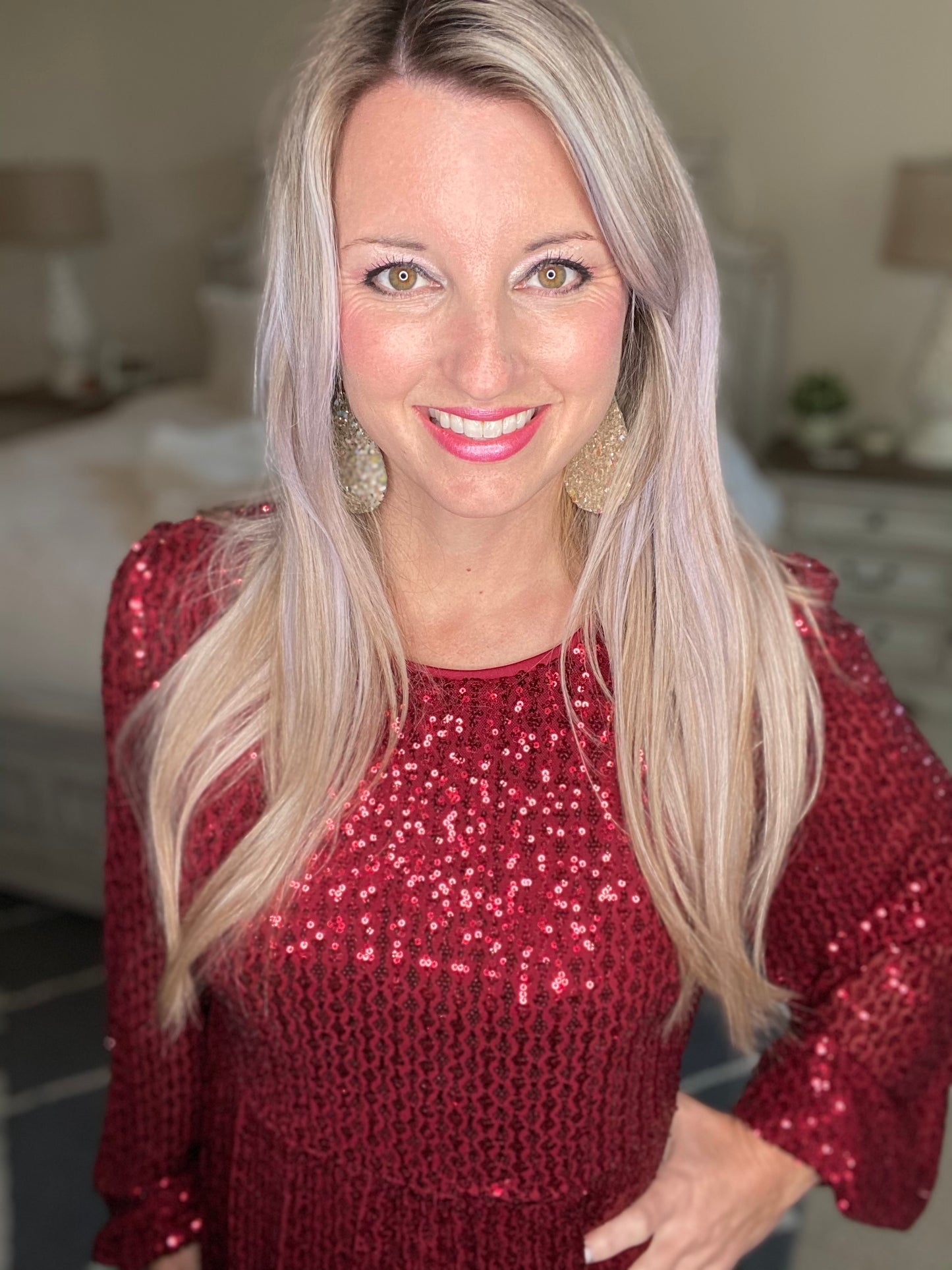 Mia Sequin Dress in Wine