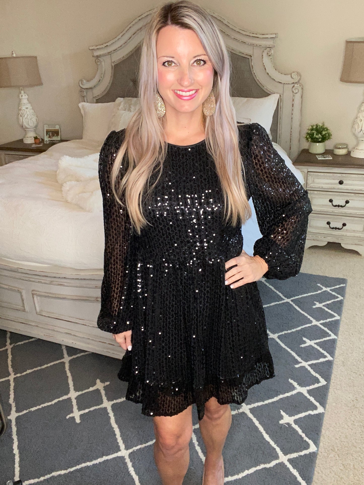 Mia Sequin Dress in Black