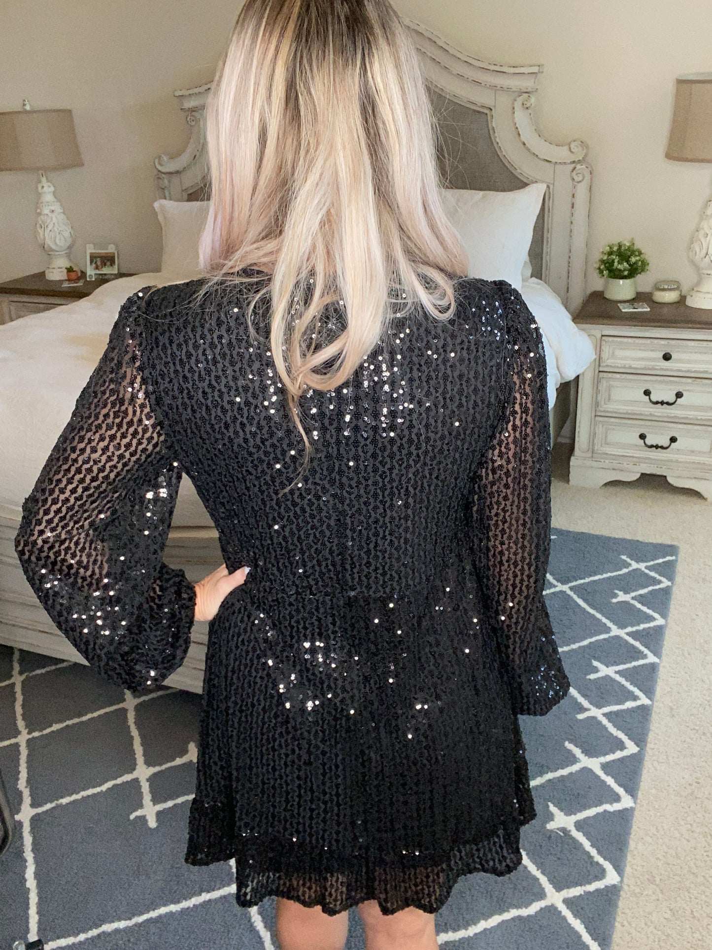 Mia Sequin Dress in Black