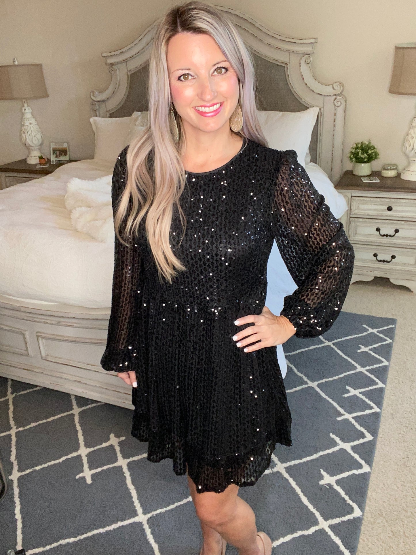 Mia Sequin Dress in Black