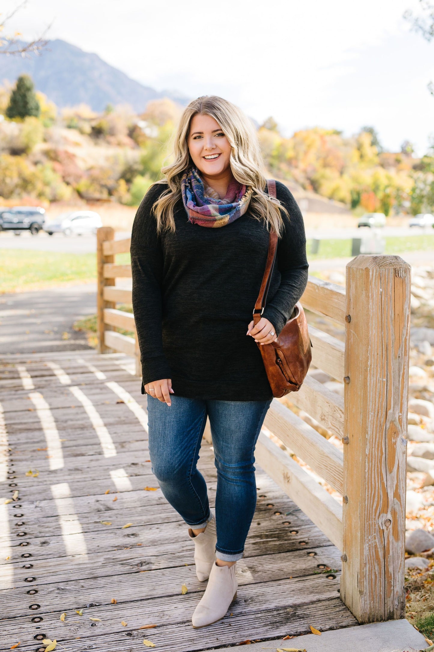 Nacho Basic Scarf In Camel