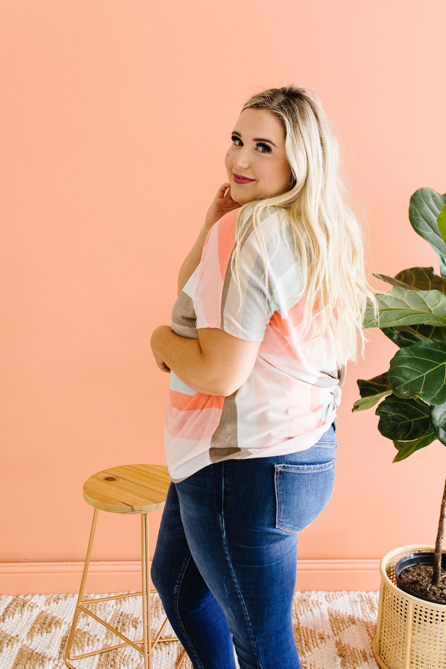 Peachy Back V Top