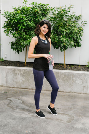 In The Side Pocket Athletic Leggings In Midnight