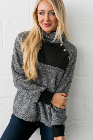Quilted Contrast Fuzzy Pullover In Charcoal
