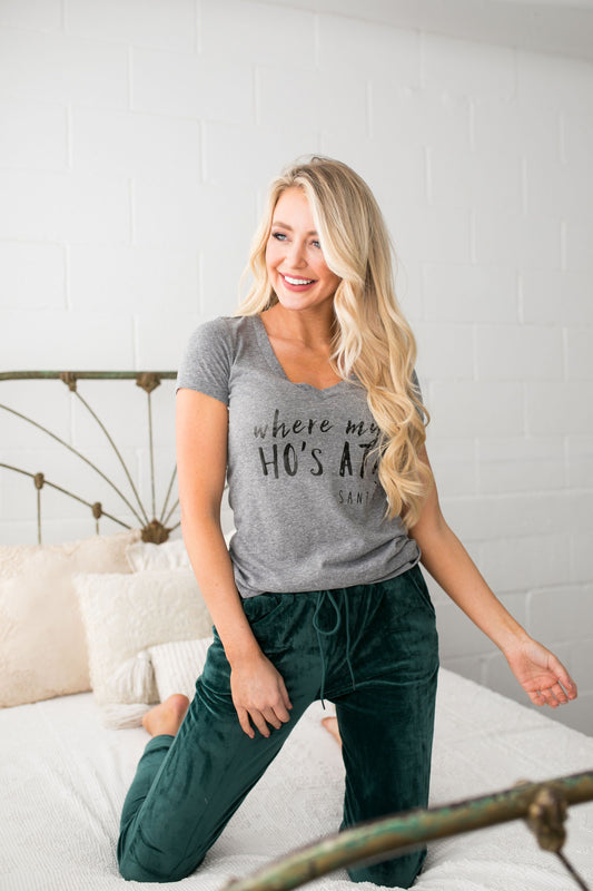 Santa's Ho's Graphic Tee In Heather Gray