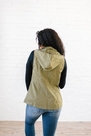 Scout Vest in Olive