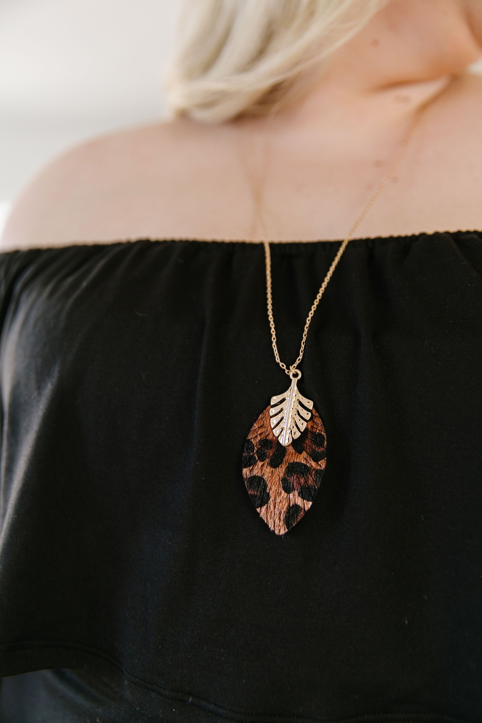 Spotted Furry Leaf Necklace