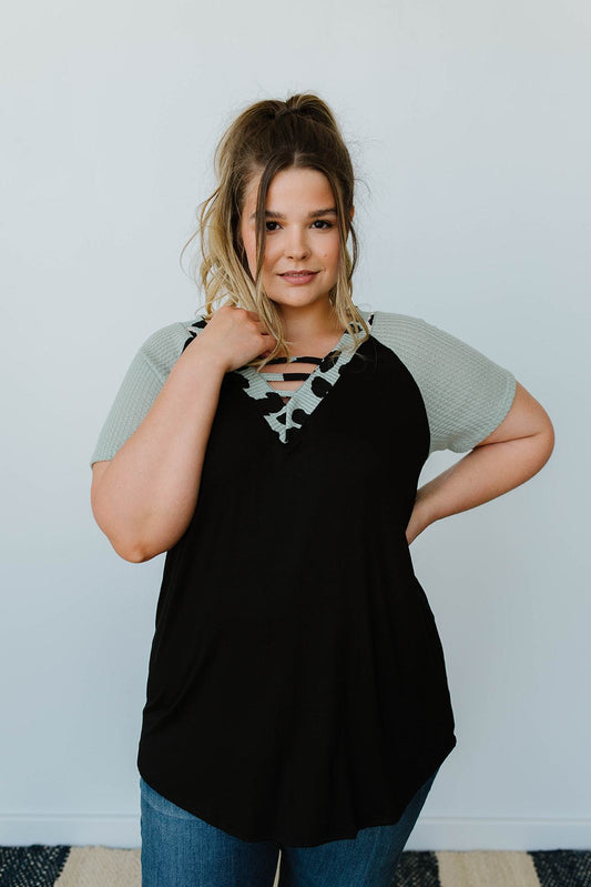 Strappy & Spotty V Top In Sage